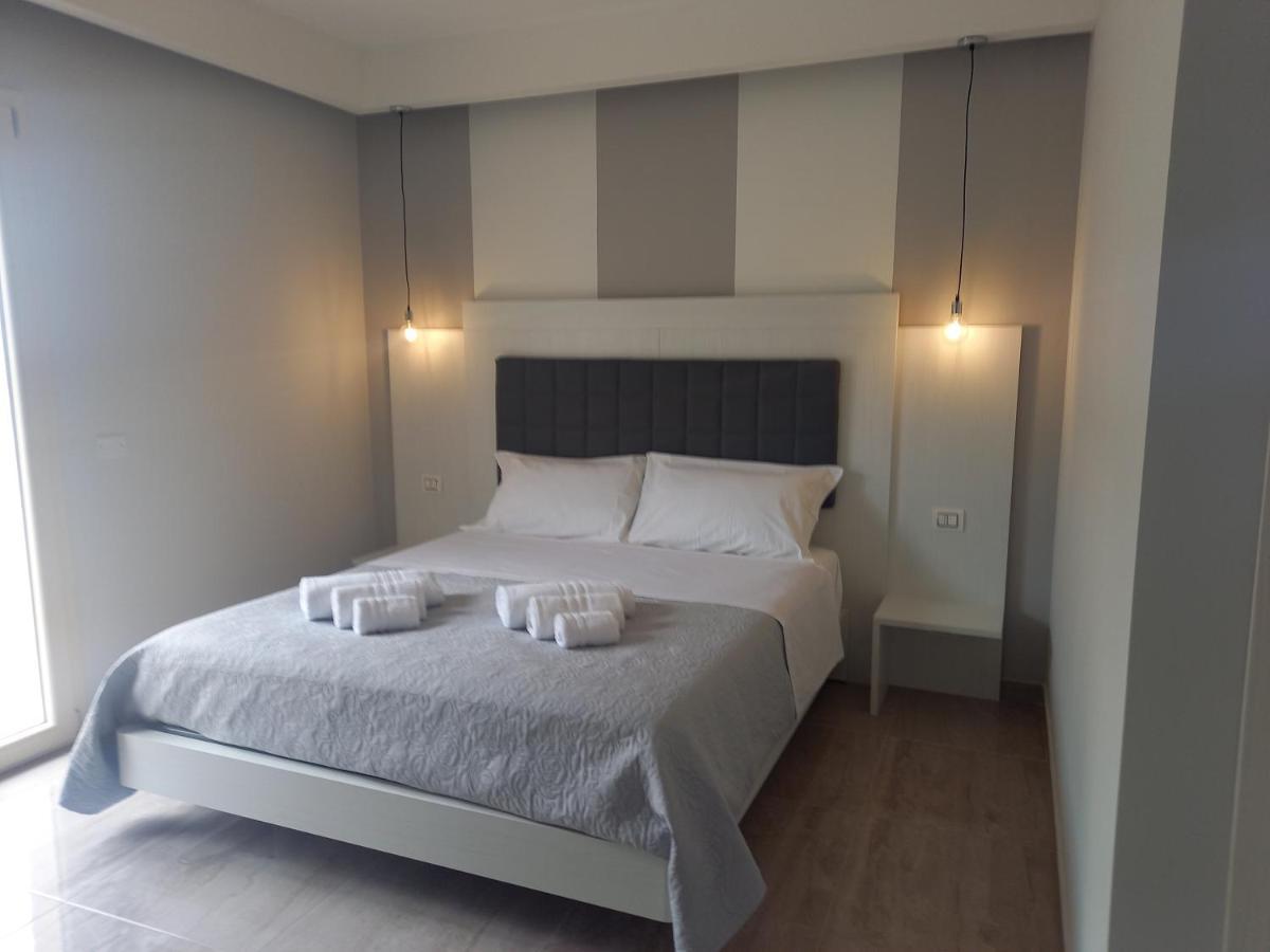 Blue Marine - Free Parking Hotel โตรเปอา ภายนอก รูปภาพ