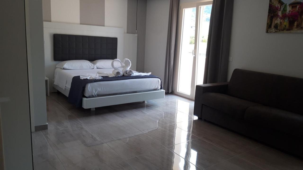 Blue Marine - Free Parking Hotel โตรเปอา ภายนอก รูปภาพ