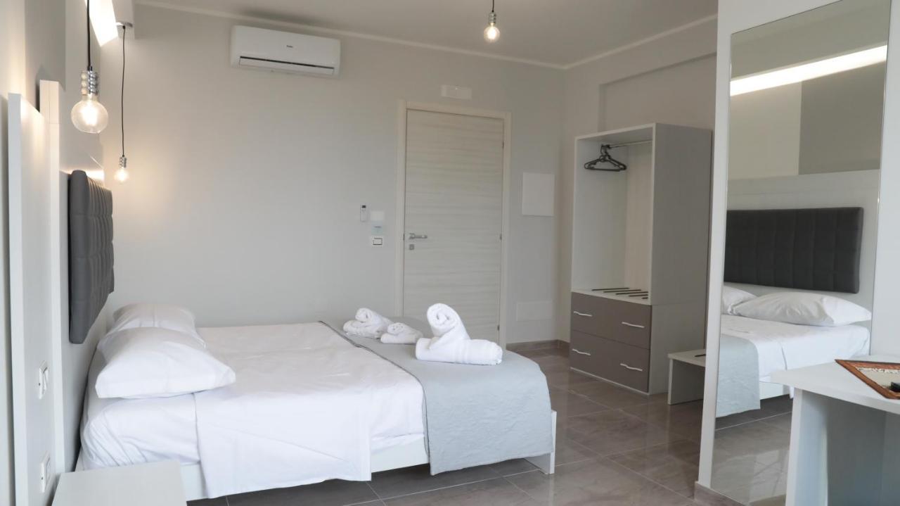 Blue Marine - Free Parking Hotel โตรเปอา ภายนอก รูปภาพ