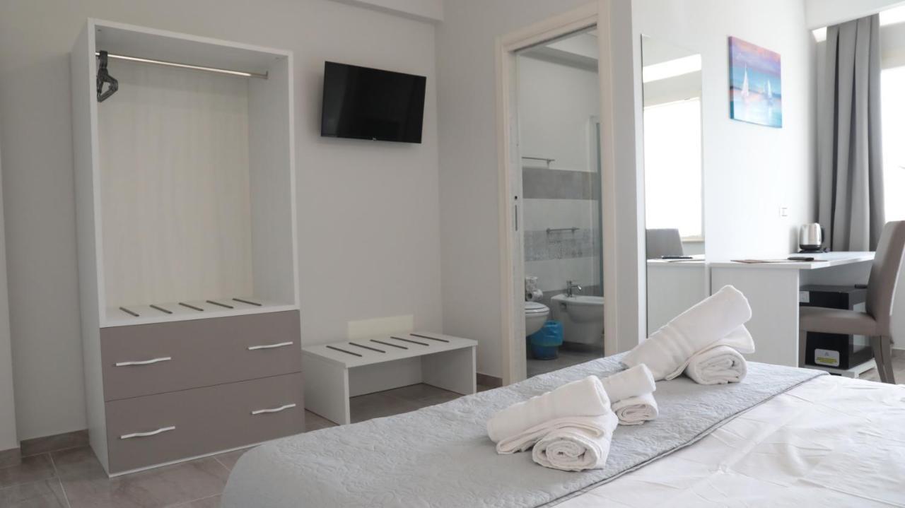 Blue Marine - Free Parking Hotel โตรเปอา ภายนอก รูปภาพ