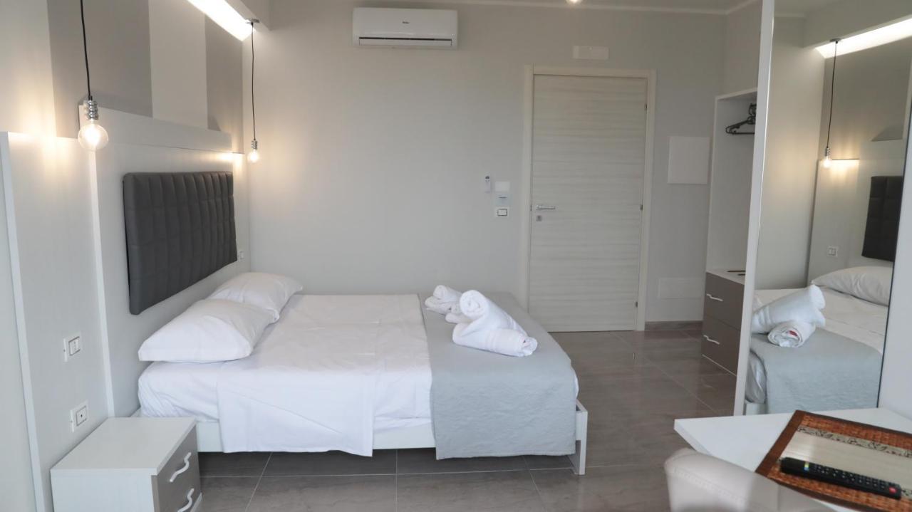 Blue Marine - Free Parking Hotel โตรเปอา ภายนอก รูปภาพ